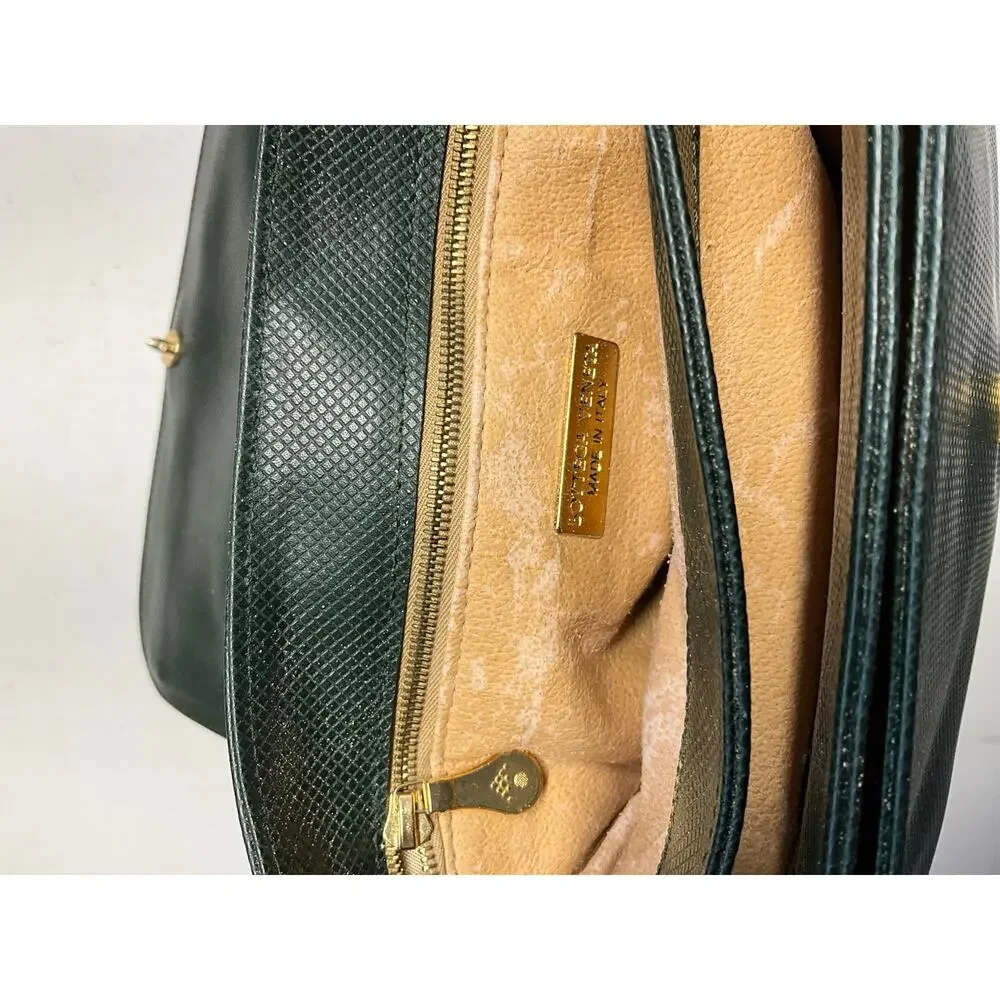 Bottega Veneta Green VINTAGE Leather Shoulder Bag Burgundy Trim Tassel